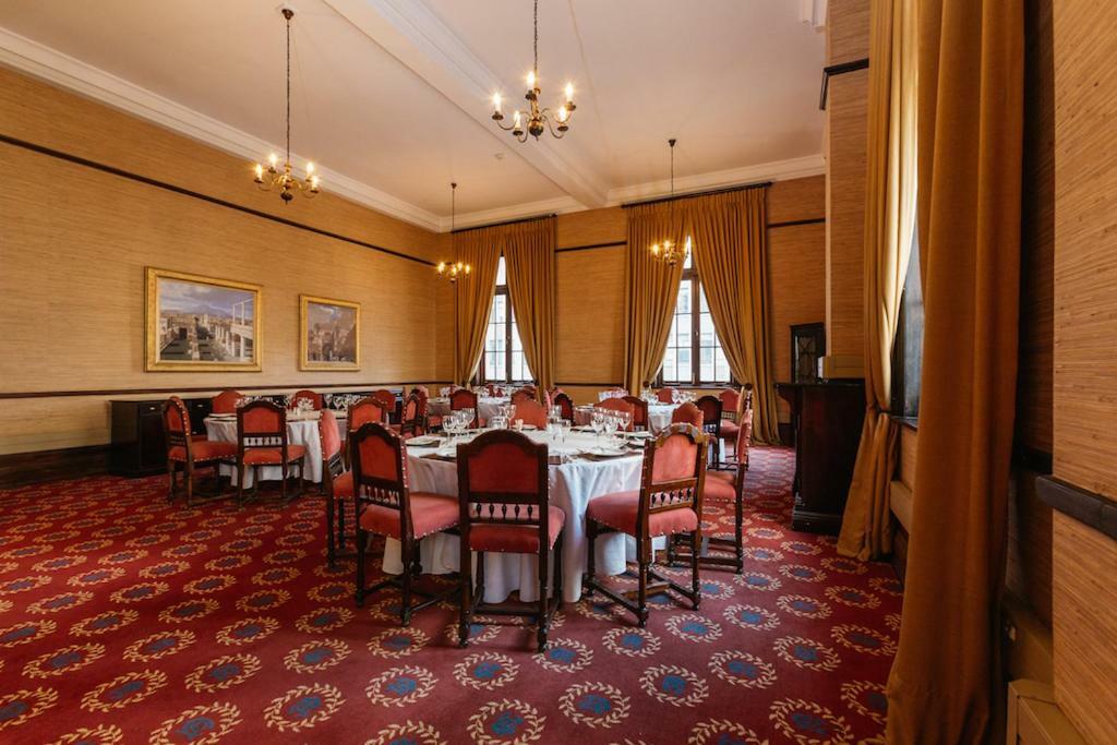Rand Club Suites Йоханнесбург Экстерьер фото